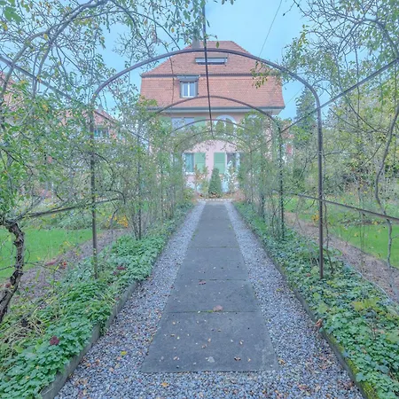 Zentrumsnahes, Stilvolles Nahe Bern-bahnhof Берн