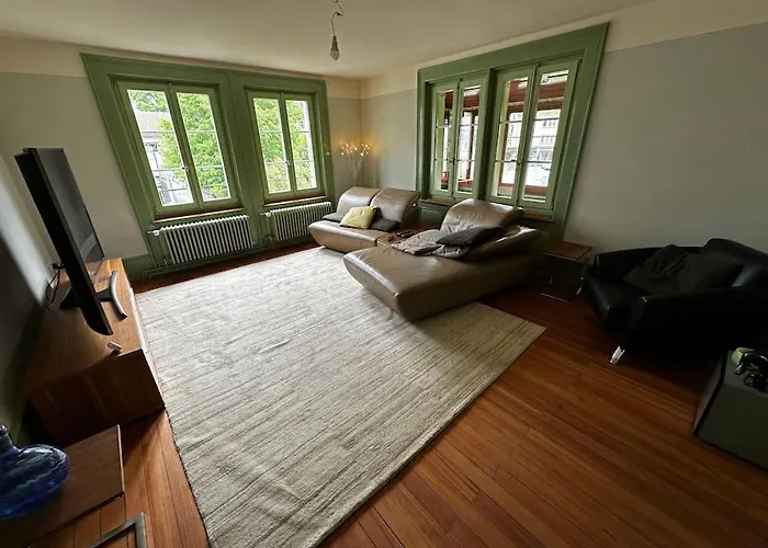 Zentrumsnahes, Stilvolles Nahe Bern-bahnhof Apartament *