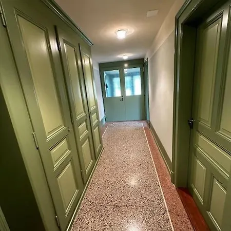 Апартаменти Zentrumsnahes, Stilvolles Nahe Bern-bahnhof Берн